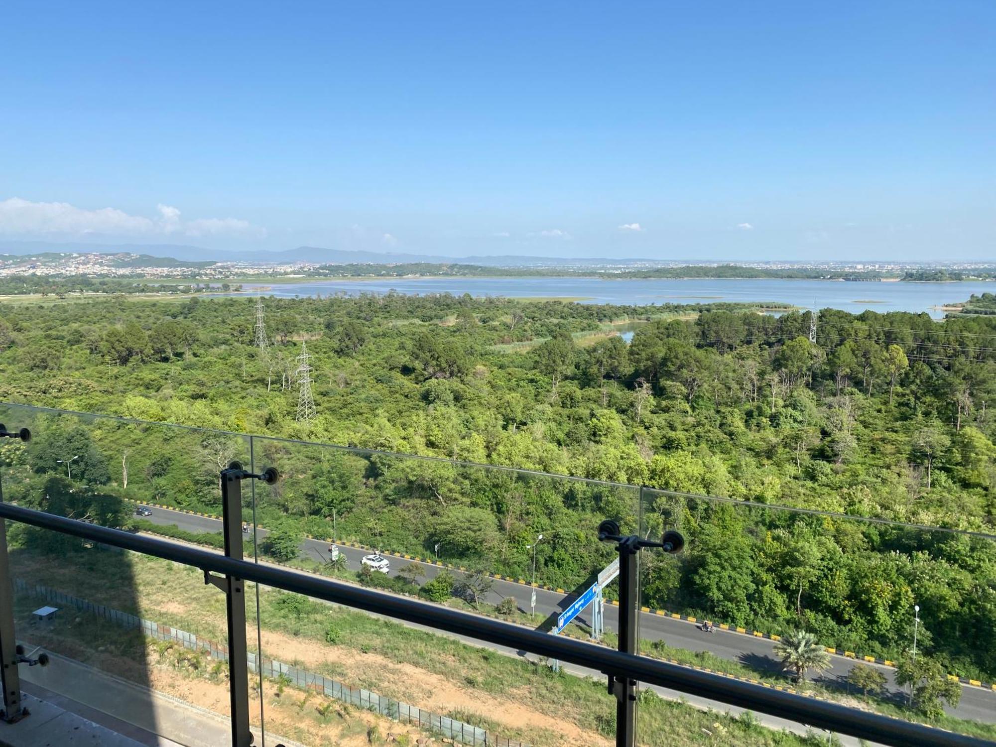 One Constitution Avenue - Apartments By Superhost Stays Исламабад Екстериор снимка