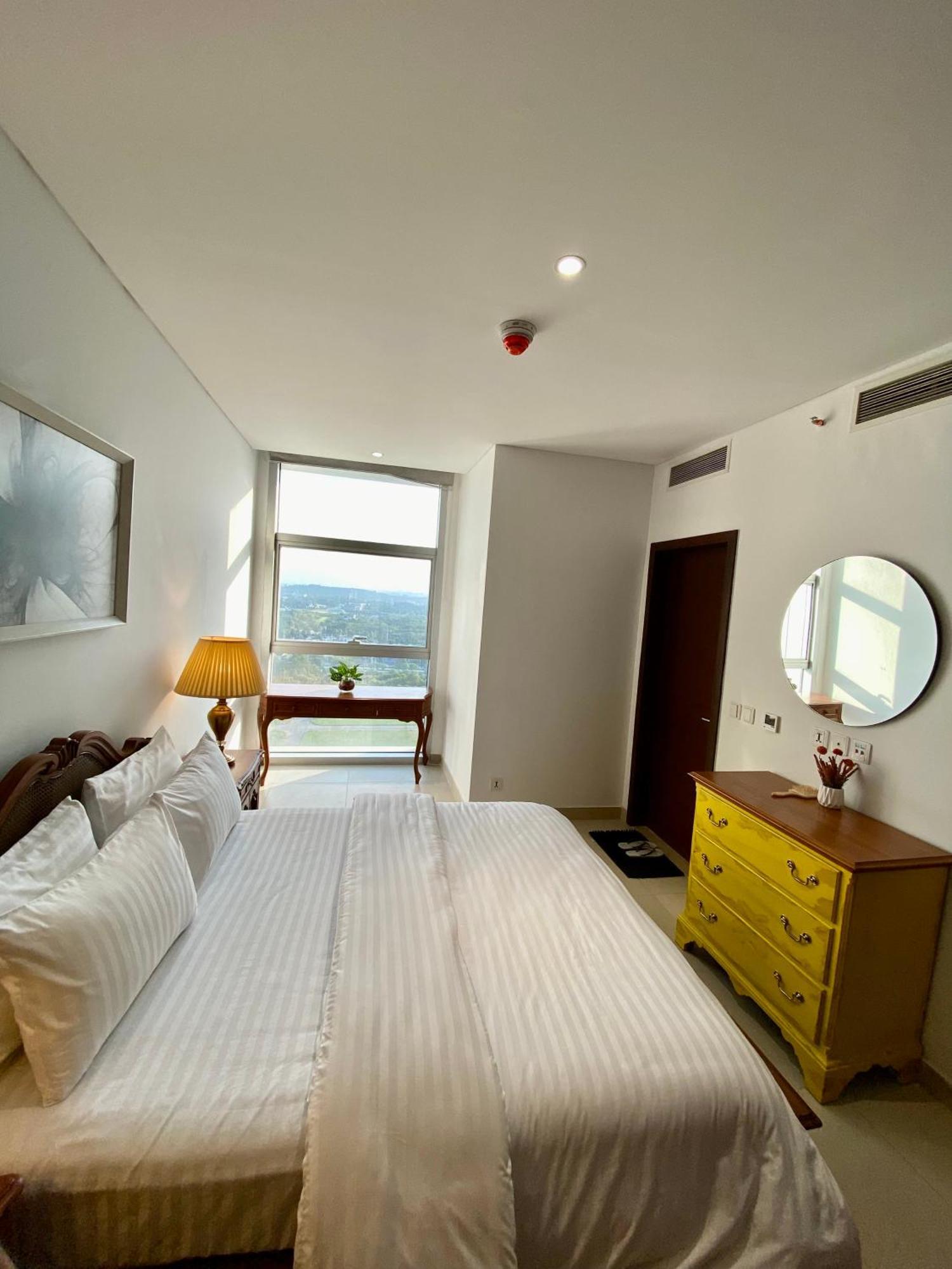 One Constitution Avenue - Apartments By Superhost Stays Исламабад Стая снимка